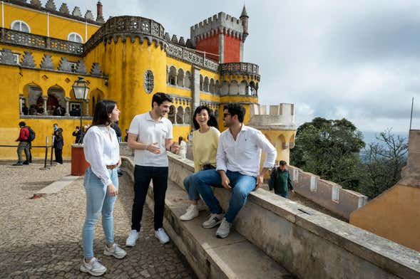 Sintra, Cascais, Pena Palace Tour + Cruise